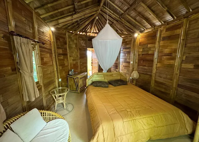 Ecobamboohouse Salacca マンギス