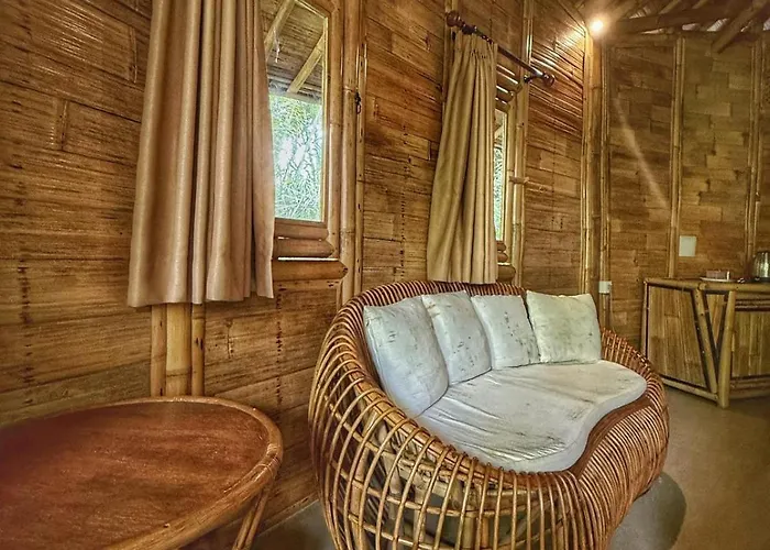Ecobamboohouse Salacca カントリーハウス