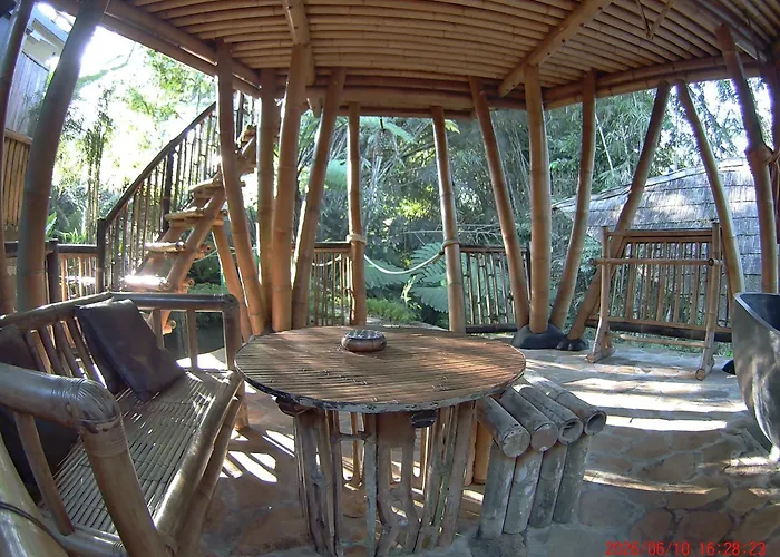 Ecobamboohouse Salacca カントリーハウス マンギス